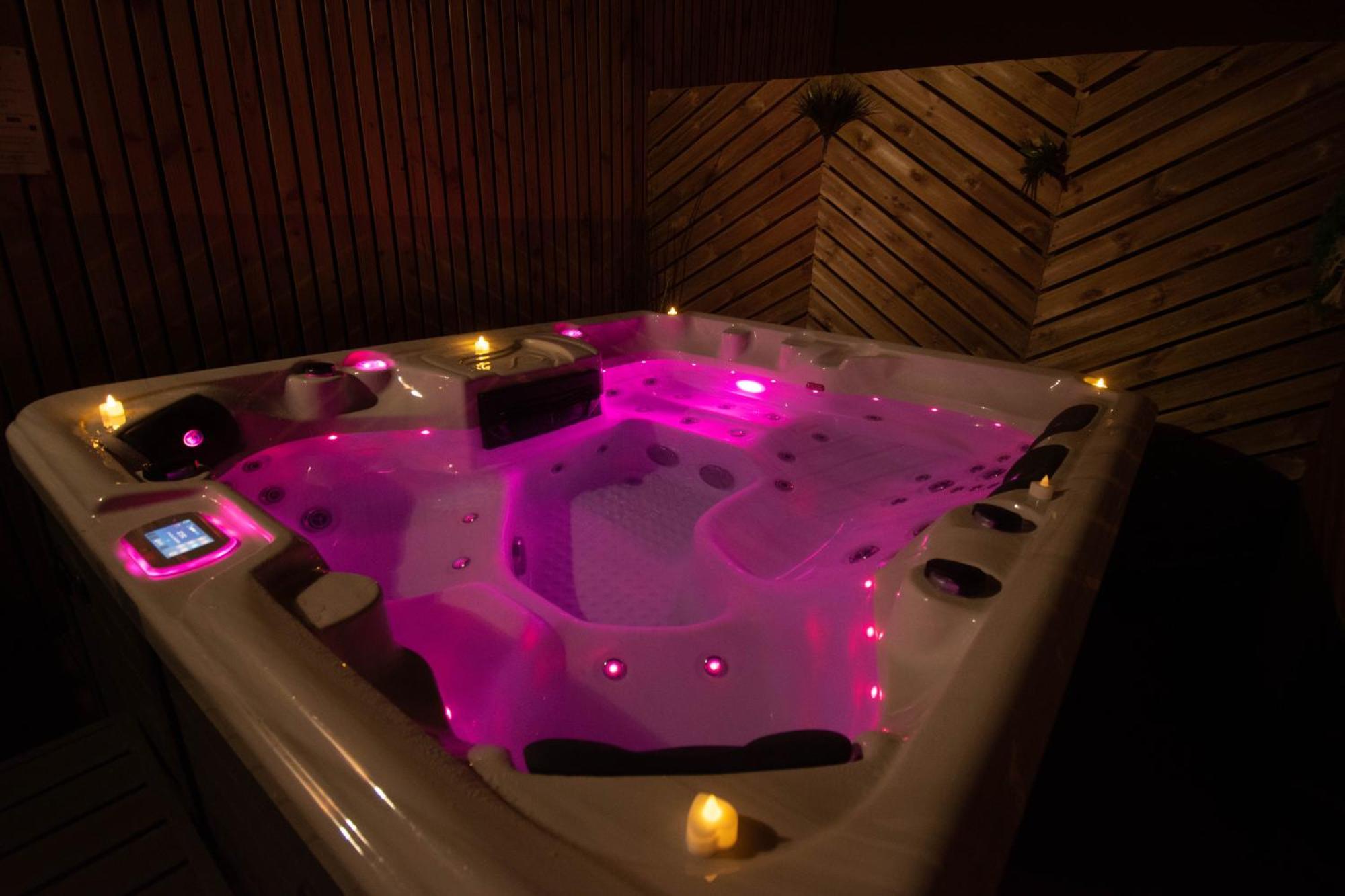 Studio Les 2 Fees - Jacuzzi - Deco Feerique Montfort-sur-Meu Dış mekan fotoğraf